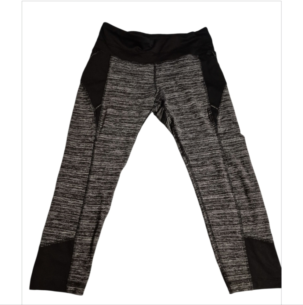 Active Life Gray and Black Athletic Capri Leggings